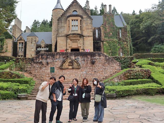 ロックハート城の前で記念撮影