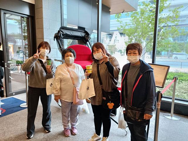 魚商 小田原六左衛門で何を買ったのかな?